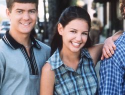 Joshua Jackson Weighs in on Fates of Dawson’s Creek’s Pacey and Joey