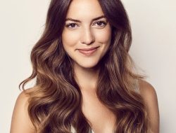 The Best Styling Tips for Wavy Hair Texture
