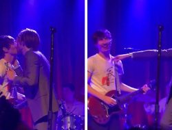 Finneas Kisses Male Guitarist at New York City Concert