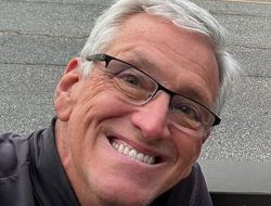 ‘Golden Bachelorette’s Bob Kilroy Flooded With Lesbian Thanksgiving Requests