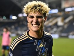 Union M Jeremy Rafanello agrees to extension