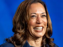 Kamala Harris Shares Beers With Stephen Colbert on his Late Night Show