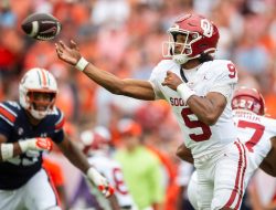 QB intrigue in play as No. 18 Oklahoma, No. 1 Texas renew rivalry