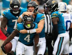Former No. 1 picks duel as Jags, Bears collide in London
