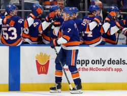 Islanders brace for early road trip, starting at Stars