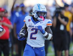 Deadspin | Boise State’s Ashton Jeanty trying to run away with Heisman