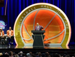 Chauncey Billups, Vince Carter among inductees into Hall of Fame