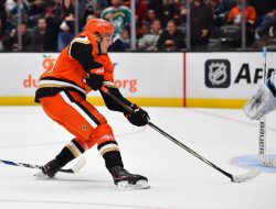 Ducks out to hand Avalanche fifth straight loss to start season