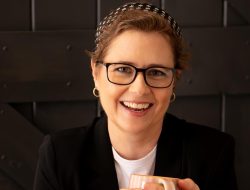 ‘The Office’ Star Jenna Fischer Reveals Breast Cancer Battle