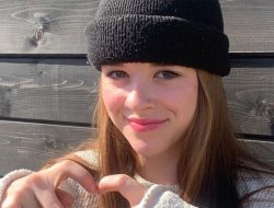 The Flaming Lips Collaborator Nell Smith Dead at 17