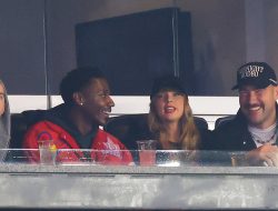 Taylor Swift and Travis Kelce Do Date Night at Yankees Postseason Game