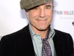 Daniel Day-Lewis Returning to Hollywood After 7-Year Break From Acting