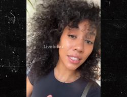 Aoki Lee Simmons Quitting Modeling, Tired of Comparisons to Mom Kimora