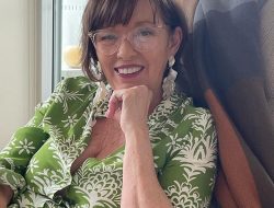 TV Host Fiona MacDonald Announces Her Own Death From Rare Disorder