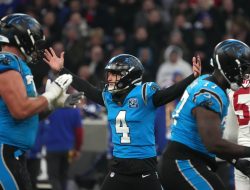 Eddy Pineiro kicks Panthers past reeling Giants in Germany