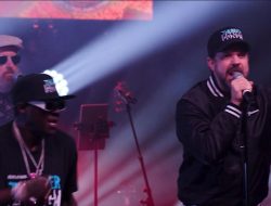 Flavor Flav, Jason Sudeikis Perform Public Enemy Hit at Charity Event, Raise Big Bucks