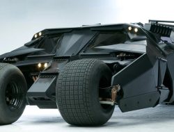 Fancy owning a functional replica of The Dark Knight’s Batmobile? Got, uh, $3 million to spare? Then I’ve got some great news